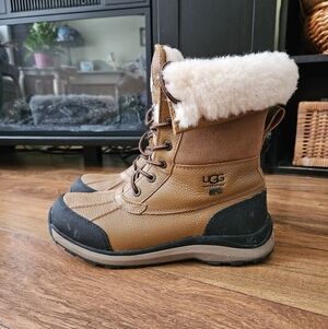 UGG Adirondack III Ladies Boots Sz 9